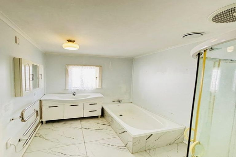 Photo of property in 47 Mckean Avenue, Manurewa, Auckland, 2102