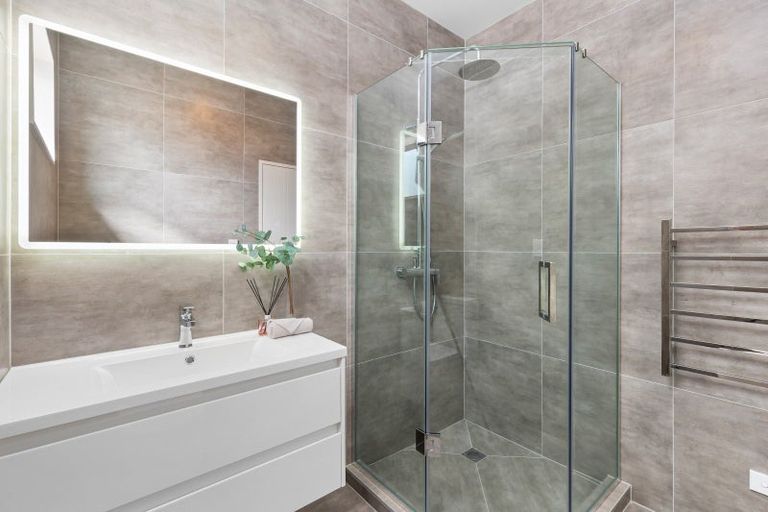 Photo of property in 3 Vintry Drive, Kumeu, 0810