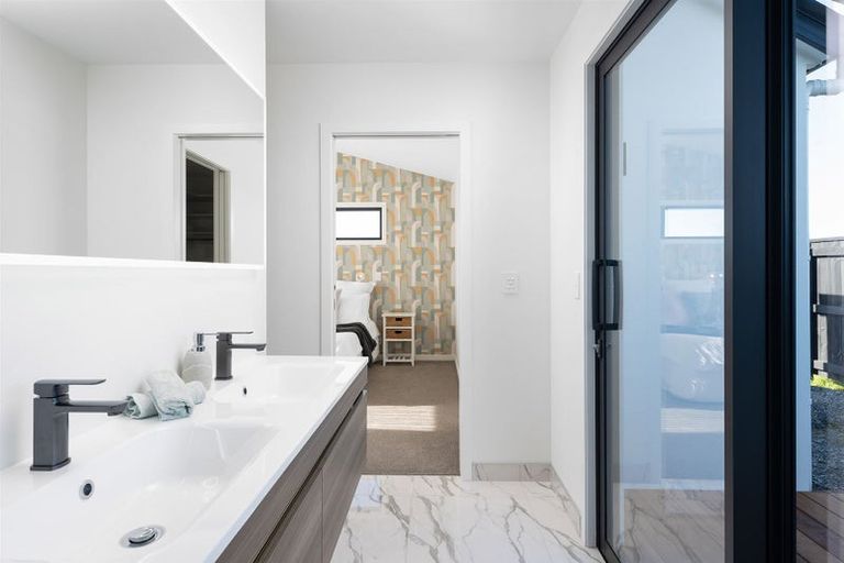 Photo of property in 111 Oakley Avenue, Springlands, Blenheim, 7201