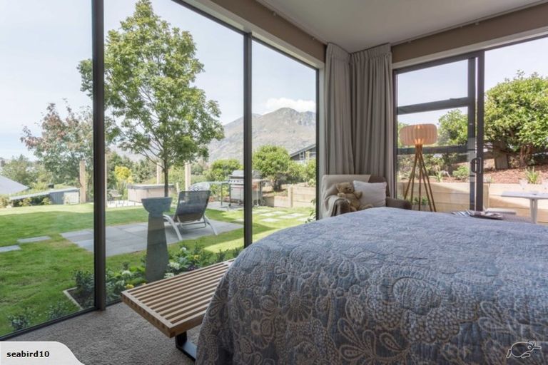 Photo of property in 2 Lindmore Lane, Lower Shotover, Queenstown, 9371