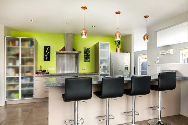 Photo of property in 2 Hitaua Place, Redwoodtown, Blenheim, 7201