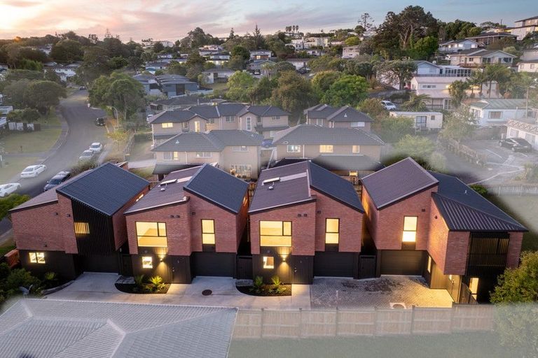 Photo of property in 73d Salamanca Road, Sunnynook, Auckland, 0620