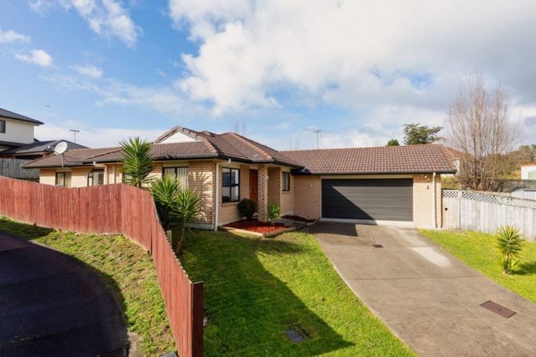 Photo of property in 26 Burton's Drive, Swanson, Auckland, 0614