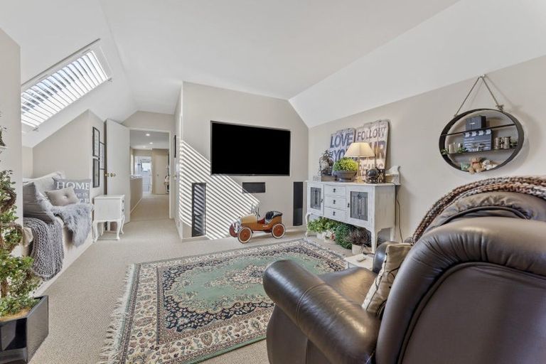 Photo of property in 113 John F Kennedy Drive, Milson, Palmerston North, 4414