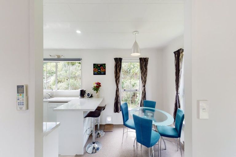 Photo of property in 10a Coates Street, Tawa, Wellington, 5028