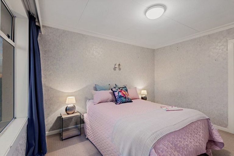 Photo of property in 149 Easther Crescent, Kew, Dunedin, 9012