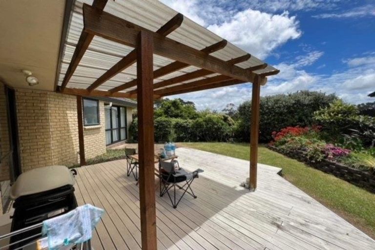 Photo of property in 6 Apsley Rise, Henderson, Auckland, 0612