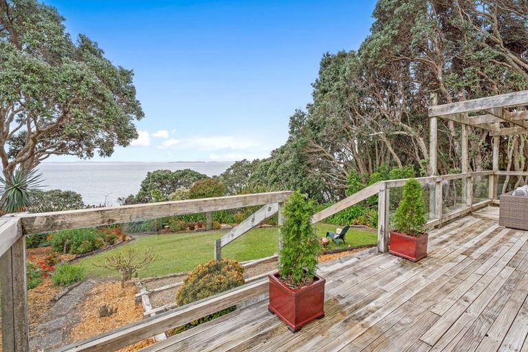 Photo of property in 38 Pacific Parade, Army Bay, Whangaparaoa, 0930