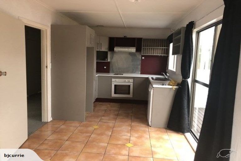 Photo of property in 15a Limbrick Street, Terrace End, Palmerston North, 4410