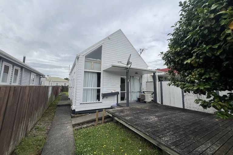 Photo of property in 3 Montgomery Street, Levin, 5510