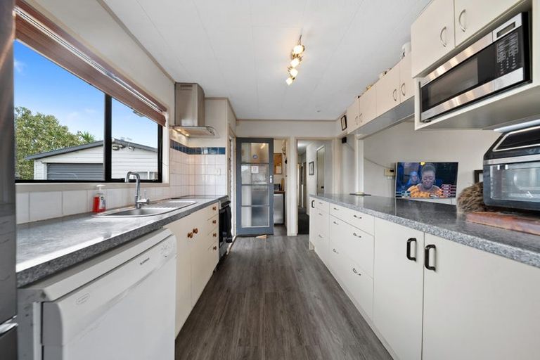 Photo of property in 13 Melleray Place, Randwick Park, Auckland, 2105