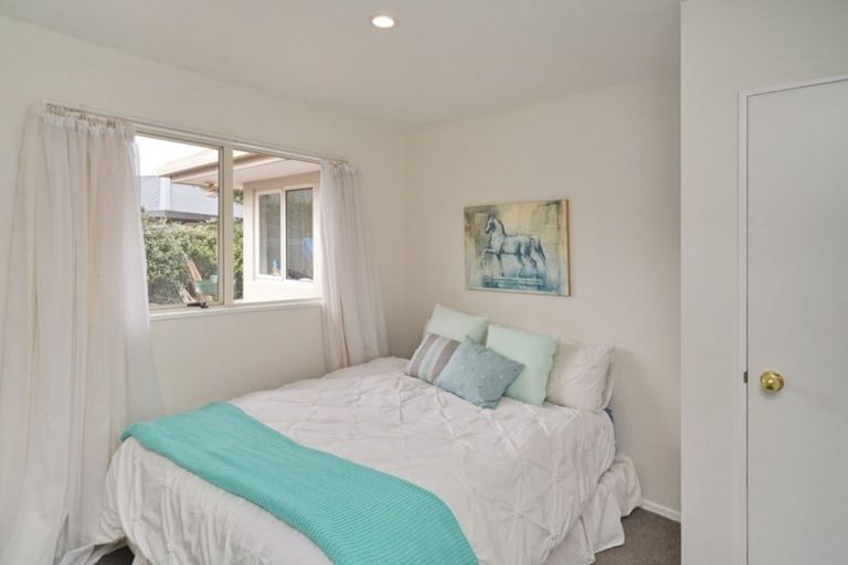 Photo of property in 1 Manahi Place, Woodend, 7610