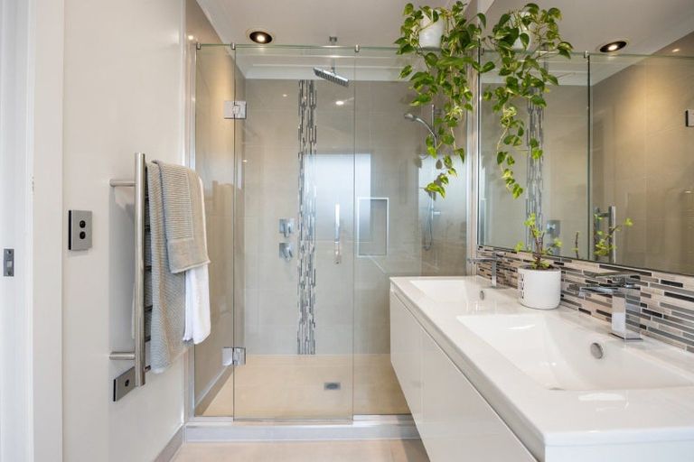 Photo of property in 32 Glaisdale Crescent, Flagstaff, Hamilton, 3210