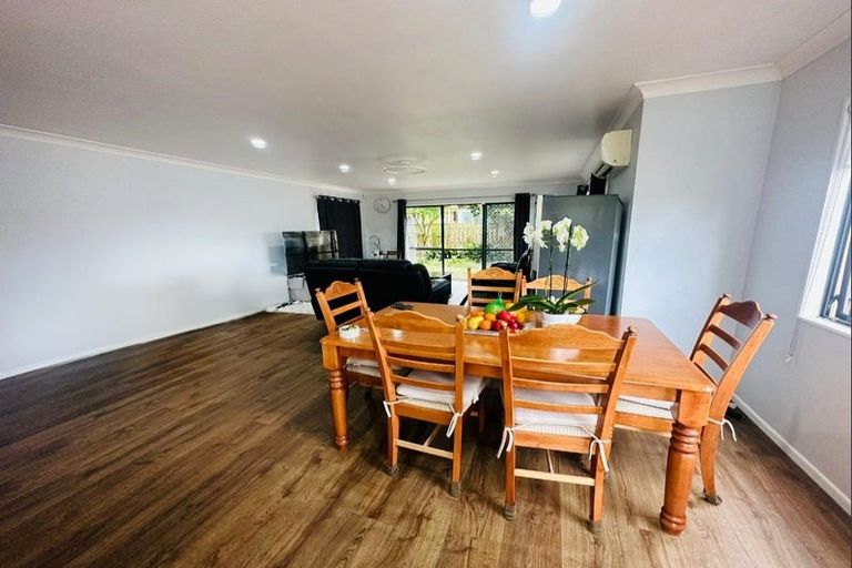 Photo of property in 14a Campbell Place, Papakura, 2110