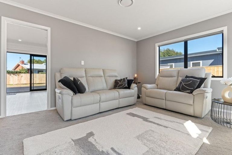 Photo of property in 21 Coralie Place, Lansdowne, Masterton, 5810