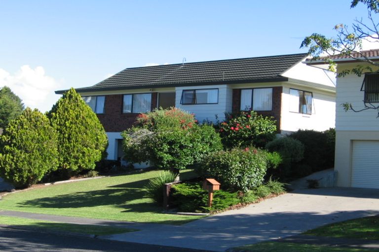 Photo of property in 28 Jandell Crescent, Bucklands Beach, Auckland, 2014
