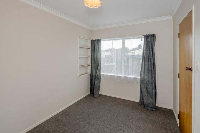 Photo of property in 2 Puriri Place, Levin, 5510