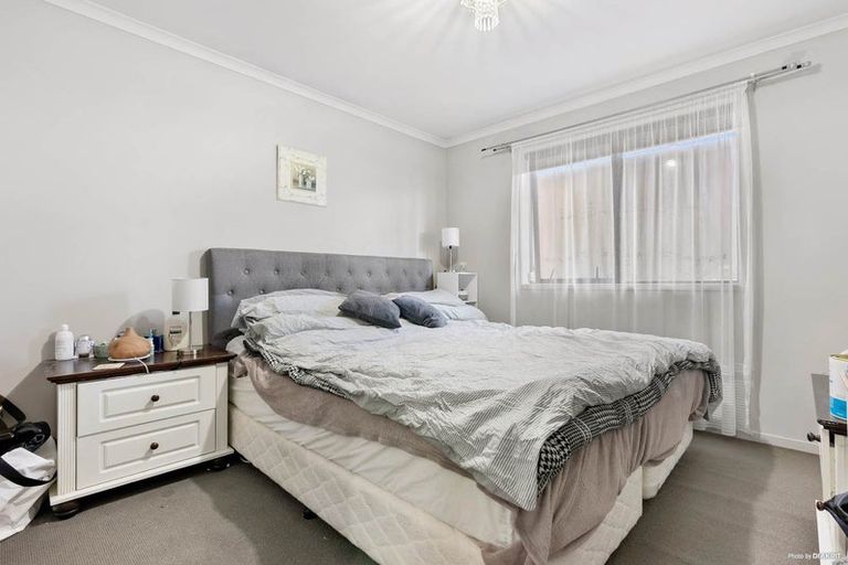 Photo of property in 35 Heathdale Crescent, Papakura, 2110