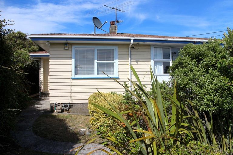 Photo of property in 9 Radnall Way, Johnsonville, Wellington, 6037