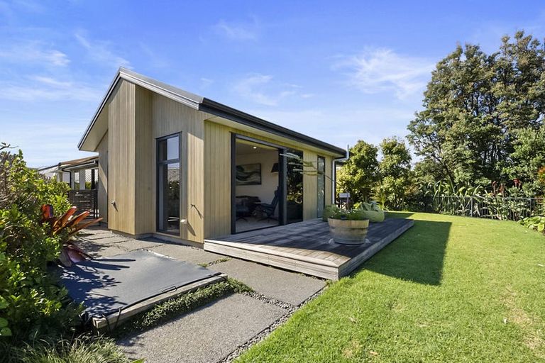 Photo of property in 2/31 Links Drive, Waiwhakaiho, New Plymouth, 4312