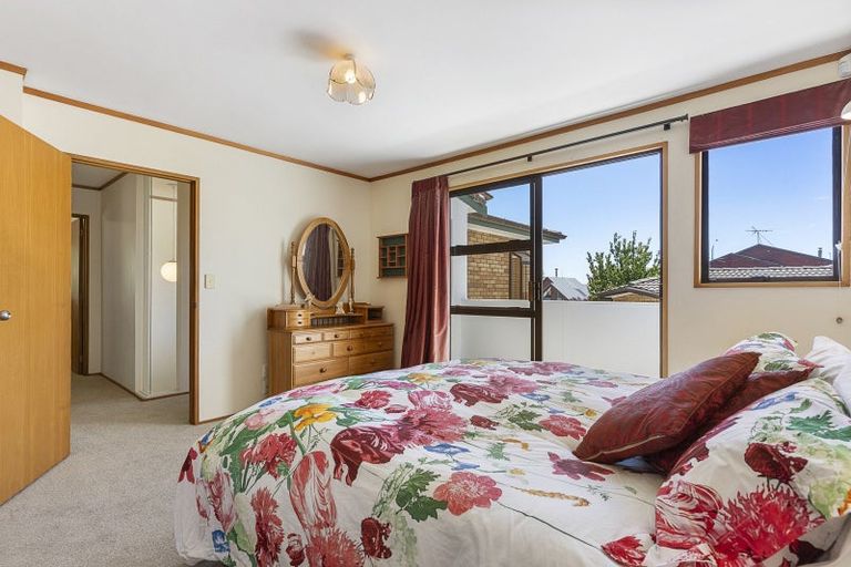 Photo of property in 3/96 Bleakhouse Road, Bucklands Beach, Auckland, 2014