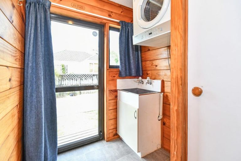 Photo of property in 2/29 Beach Road, Pahurehure, Papakura, 2113