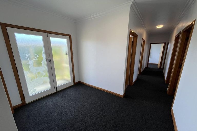 Photo of property in 8 Lowestoft Place, West End, Palmerston North, 4412