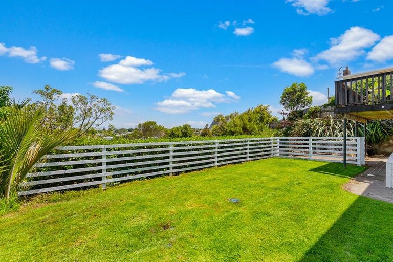 Photo of property in 13 Mount View Place, Spotswood, New Plymouth, 4310