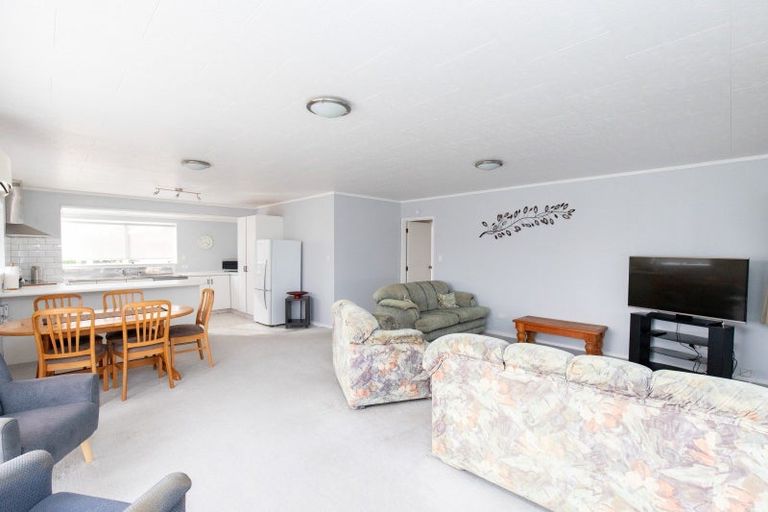 Photo of property in 37 Darlington Street, Ngatea, 3503