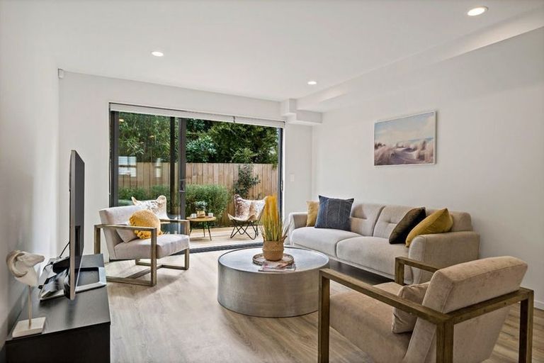 Photo of property in 24 Ti Kouka Lane, Sandringham, Auckland, 1025