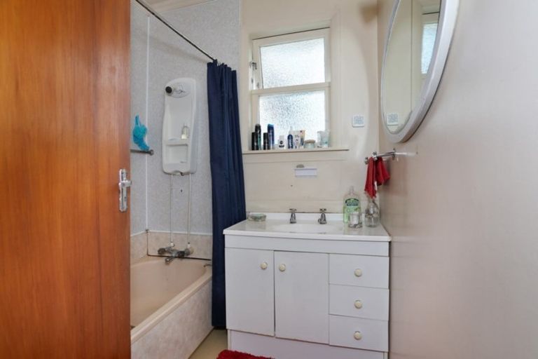 Photo of property in 18 Blackwell Street, Marton, 4710