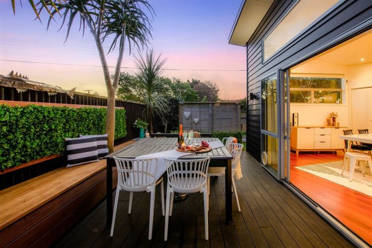 Photo of property in 1b Winara Avenue, Waikanae, 5036