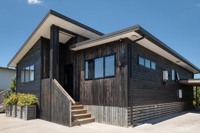 Photo of property in 15 Sandy Place, Waihi Beach, 3611