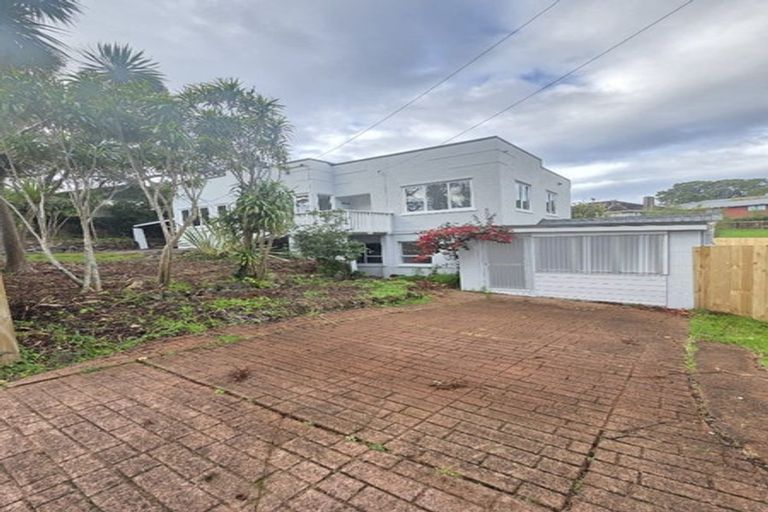 Photo of property in 158 Hutchinson Avenue, New Lynn, Auckland, 0600