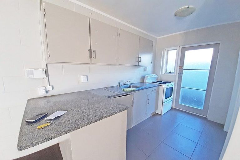 Photo of property in 1/90 Kenderdine Road, Papatoetoe, Auckland, 2025