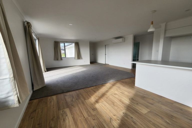 Photo of property in 24 Urumaraki Avenue, Helensville, 0800