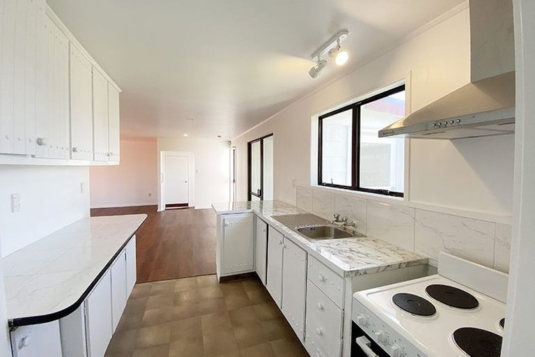 Photo of property in 47 Secretariat Place, Randwick Park, Auckland, 2105