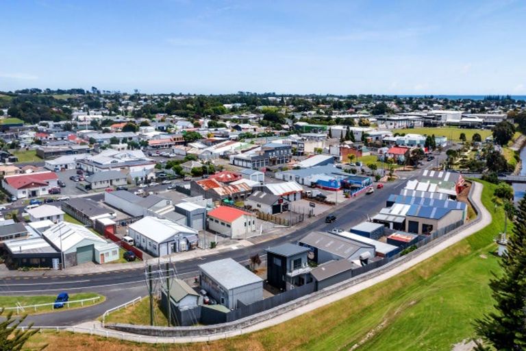 Photo of property in 14 West Quay, Waitara, 4320