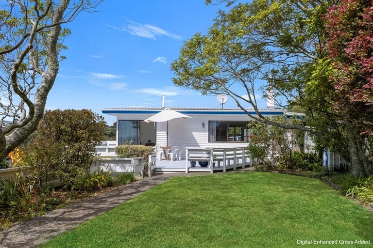 Photo of property in 10 Lawry Street, Moturoa, New Plymouth, 4310