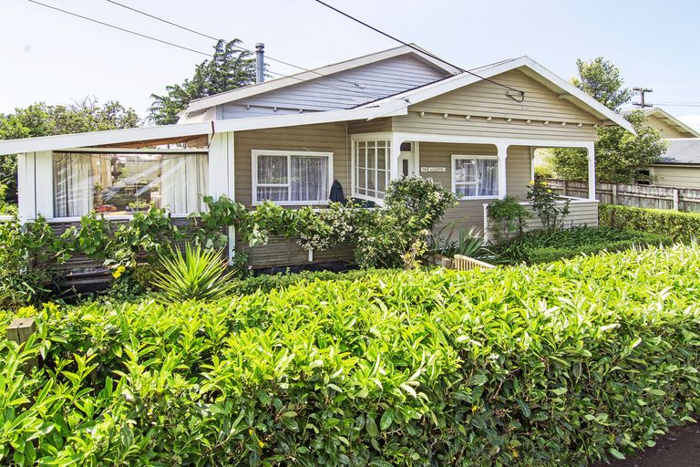 Photo of property in 18 Victoria Street, Carterton, 5713