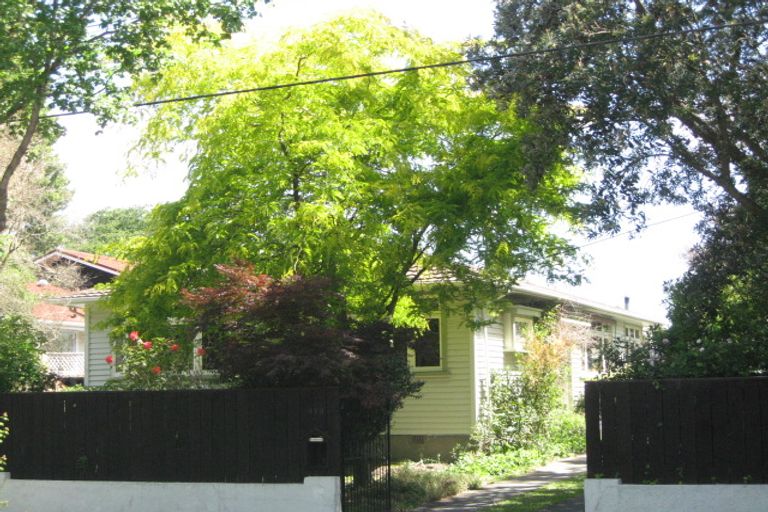 Photo of property in 142 Studholme Street, Somerfield, Christchurch, 8024