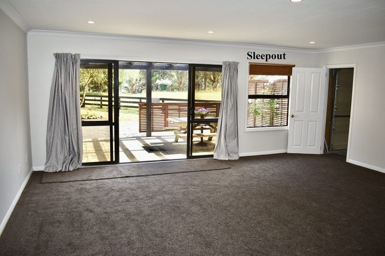 Photo of property in 224 Pukenamu Road, Te Horo, Otaki, 5581