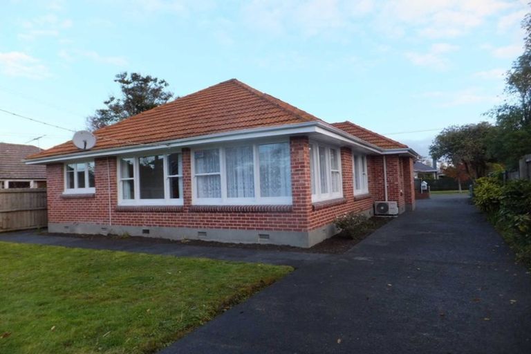 Photo of property in 120 Hamilton Avenue, Ilam, Christchurch, 8041