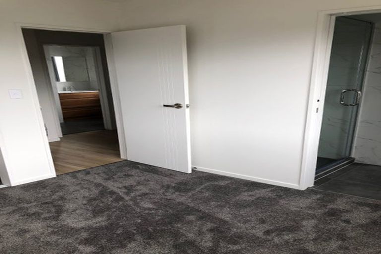 Photo of property in 14a La Perouse Street, Botany Downs, Auckland, 2010