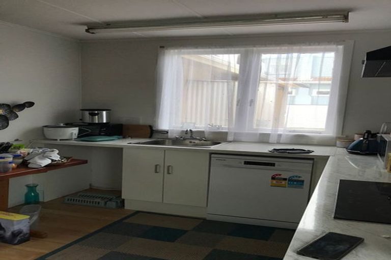 Photo of property in 47 The Esplanade, Eastern Beach, Auckland, 2012