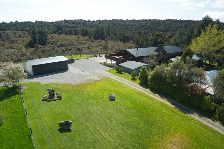 Photo of property in 143 Lake Brunner Road, Moana, Kumara, 7875