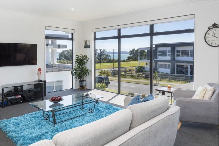 Photo of property in 106 Liberty Crescent, Beachlands, Auckland, 2018