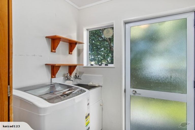 Photo of property in 27b Sutton Crescent, Papakura, 2110