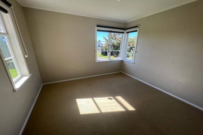 Photo of property in 1/52 Muir Avenue, Mangere Bridge, Auckland, 2022