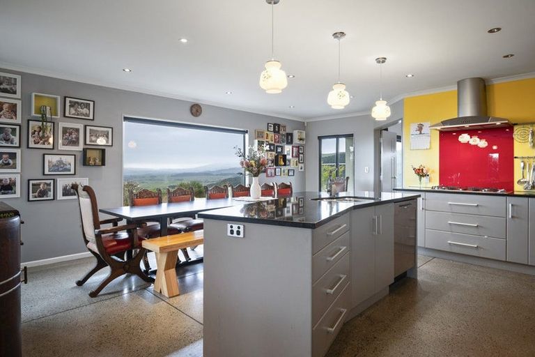 Photo of property in 20 Pineland Drive, Turitea, Palmerston North, 4472